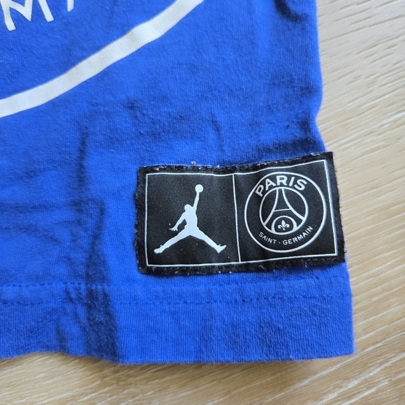 Set of 2 Kids Short Sleeve T-shirts Mario & Air Jordan VGUC - Picture 5 of 11